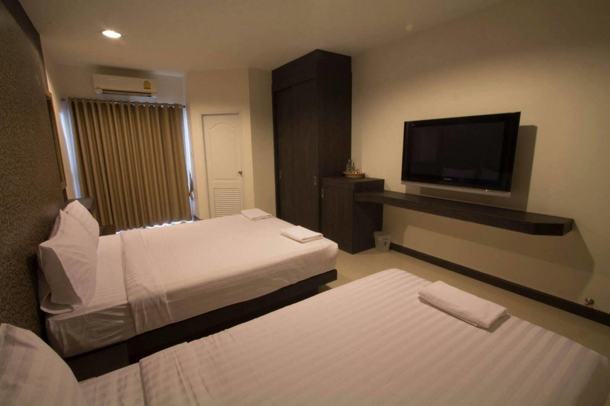 Fortune Surin Hotel Esterno foto