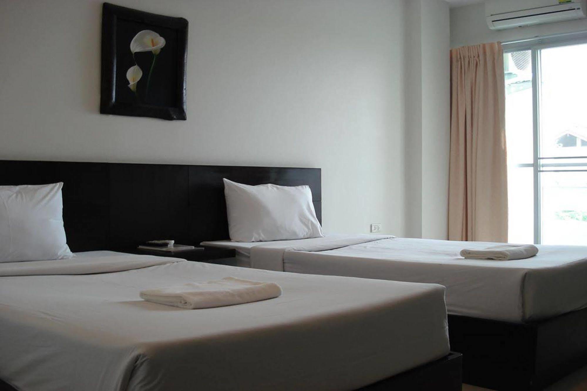 Fortune Surin Hotel Esterno foto